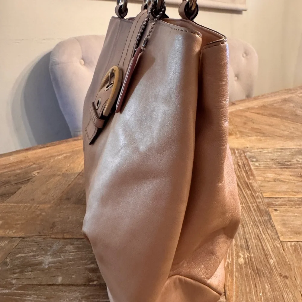 Coach Handbag in Blush Pink - Picture 4 of 15